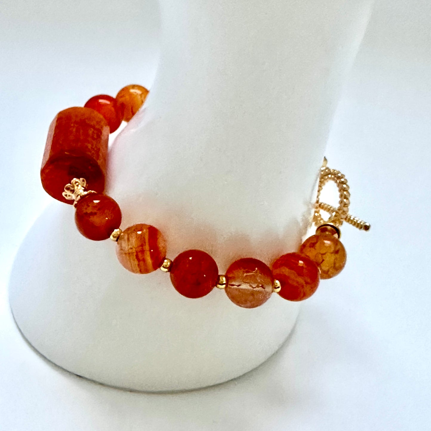 “Inner Flame” Carnelian Bracelet – 10mm Gemstones with Gold-Plated Clasp