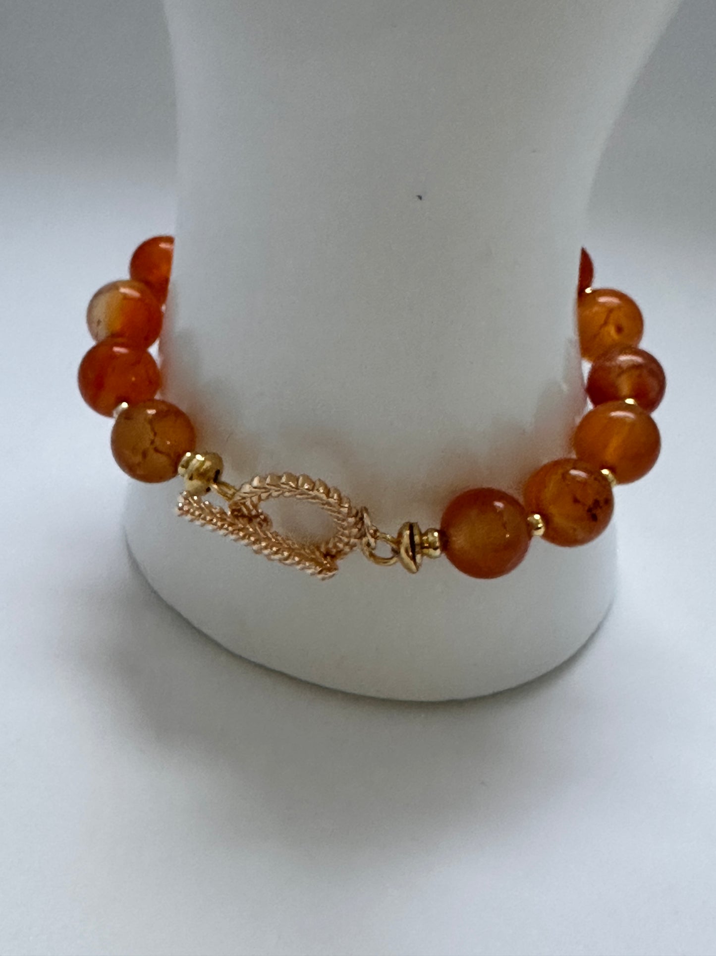 “Inner Flame” Carnelian Bracelet – 10mm Gemstones with Gold-Plated Clasp